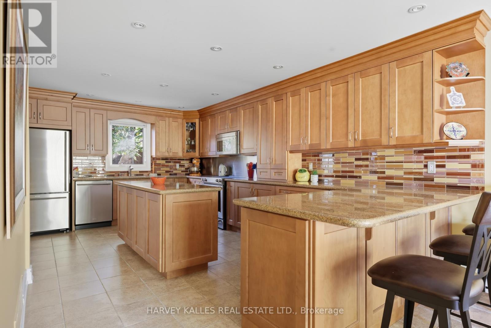 486 Greenock Drive, Vaughan, Ontario  L6A 1M6 - Photo 8 - N12465981
