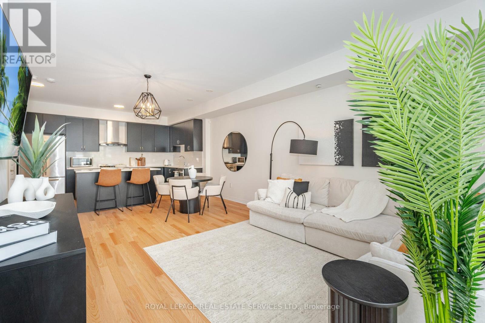 2 - 40 Baynes Way, Bradford West Gwillimbury, Ontario  L3Z 4M4 - Photo 8 - N12465983