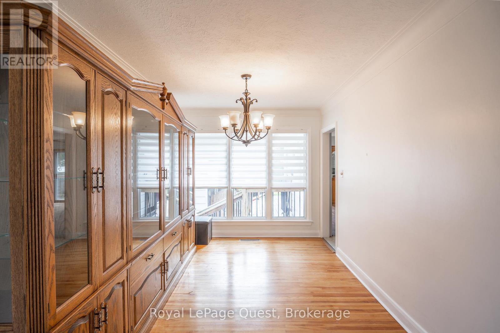59 Fittons Road E, Orillia, Ontario  L3V 2J2 - Photo 12 - S12466058
