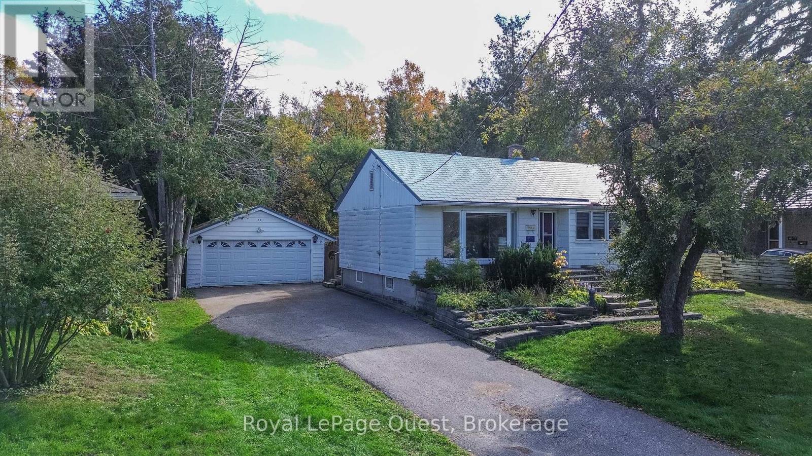 59 Fittons Road E, Orillia, Ontario  L3V 2J2 - Photo 2 - S12466058
