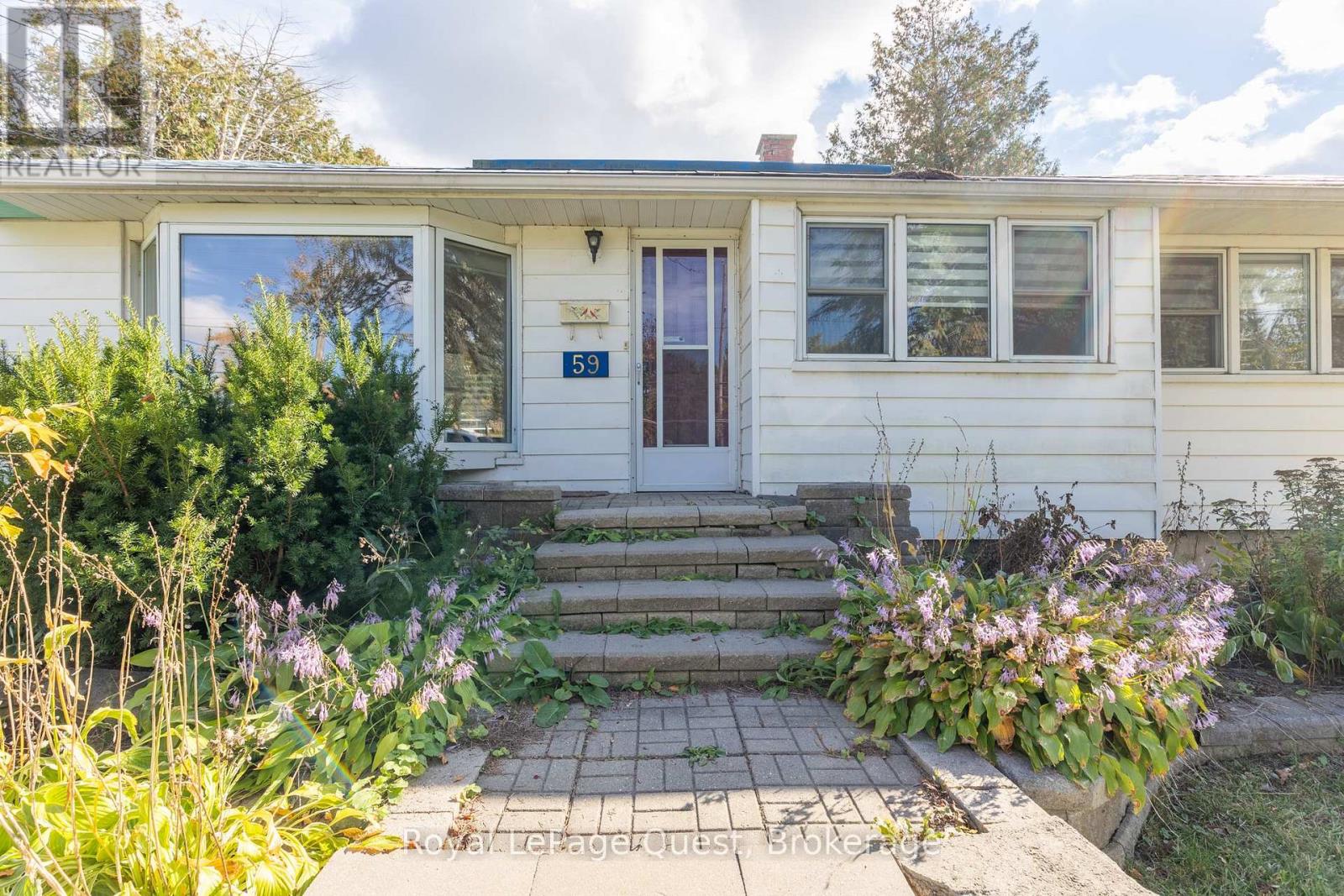 59 Fittons Road E, Orillia, Ontario  L3V 2J2 - Photo 9 - S12466058