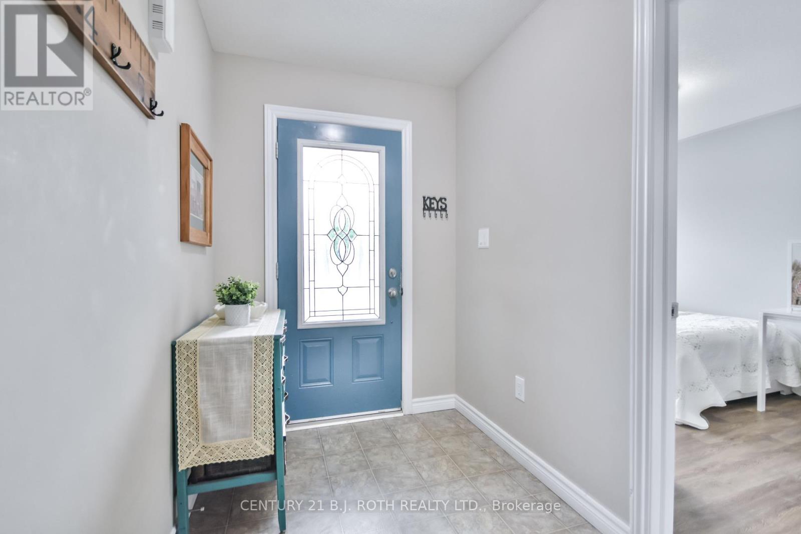 91 Lucy Lane, Orillia, Ontario  L3V 7A8 - Photo 3 - S12465870