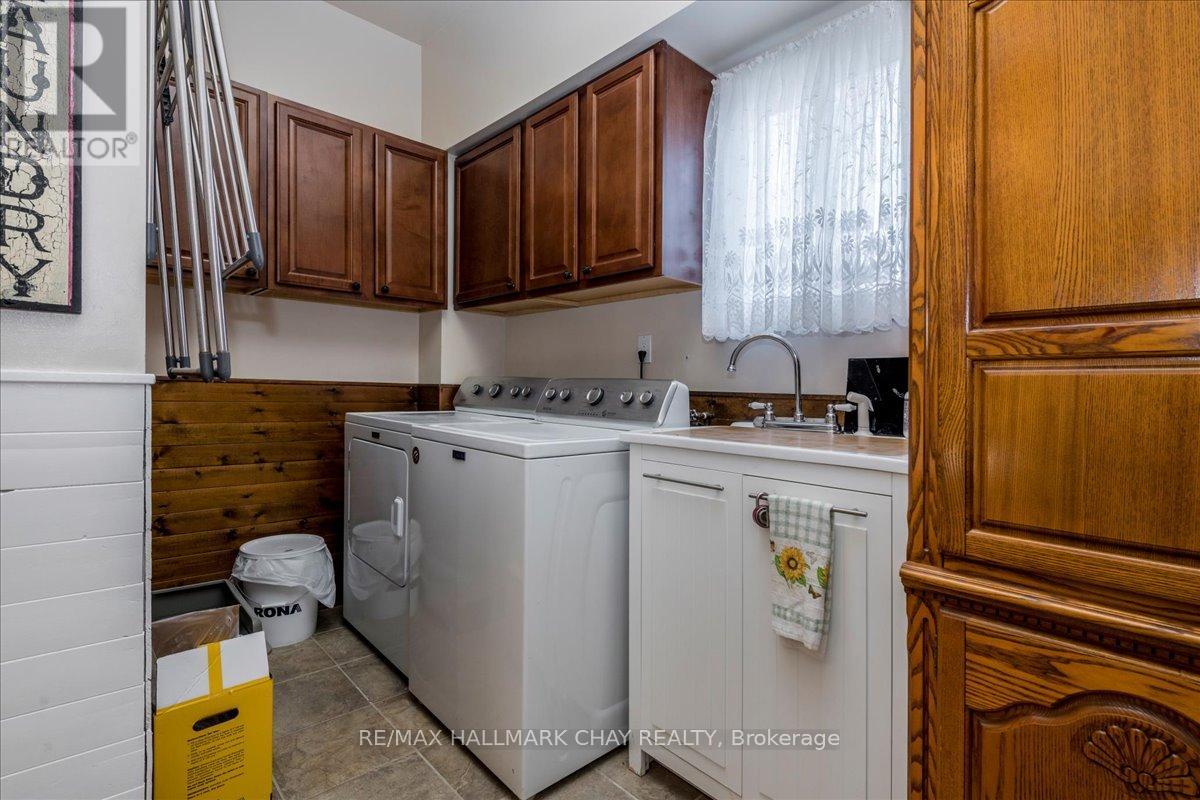 21 Barwick Drive, Barrie, Ontario  L4N 6Z7 - Photo 14 - S12465973