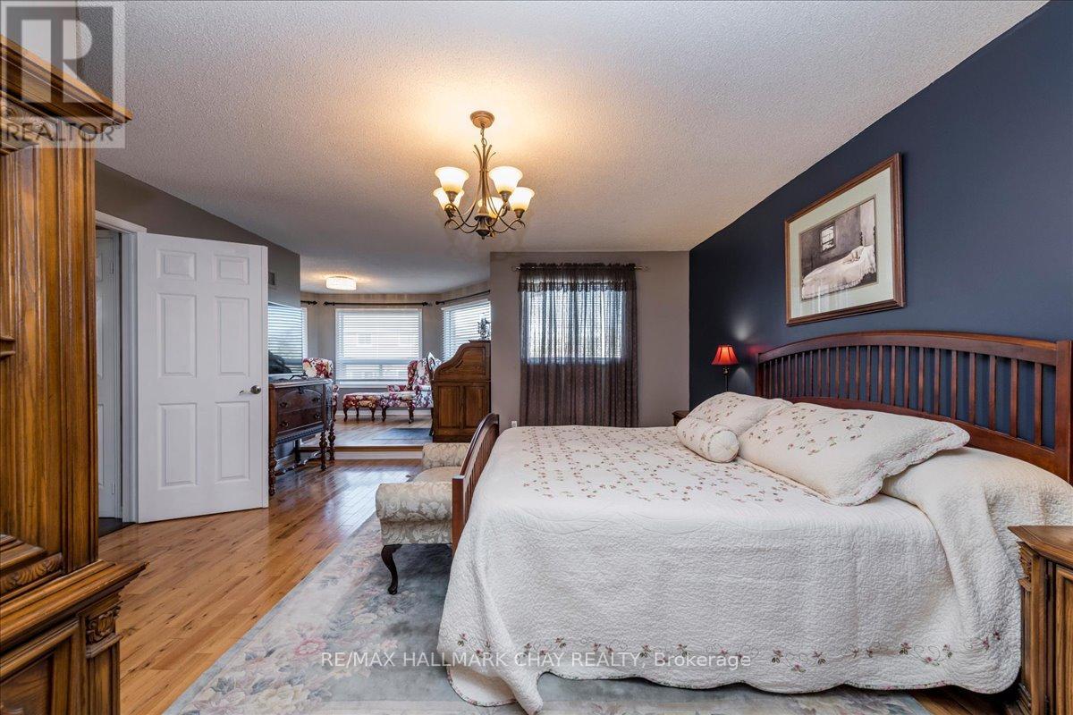 21 Barwick Drive, Barrie, Ontario  L4N 6Z7 - Photo 21 - S12465973