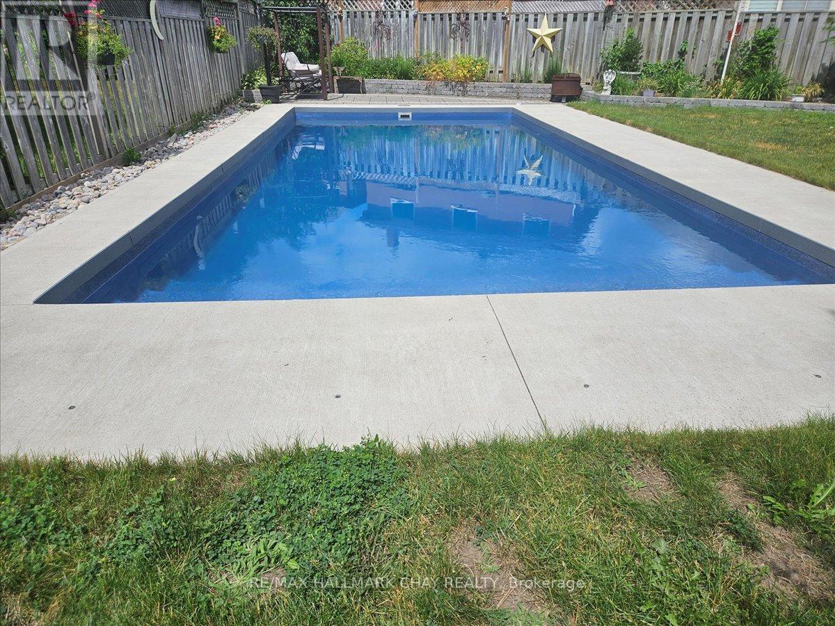 21 Barwick Drive, Barrie, Ontario  L4N 6Z7 - Photo 40 - S12465973