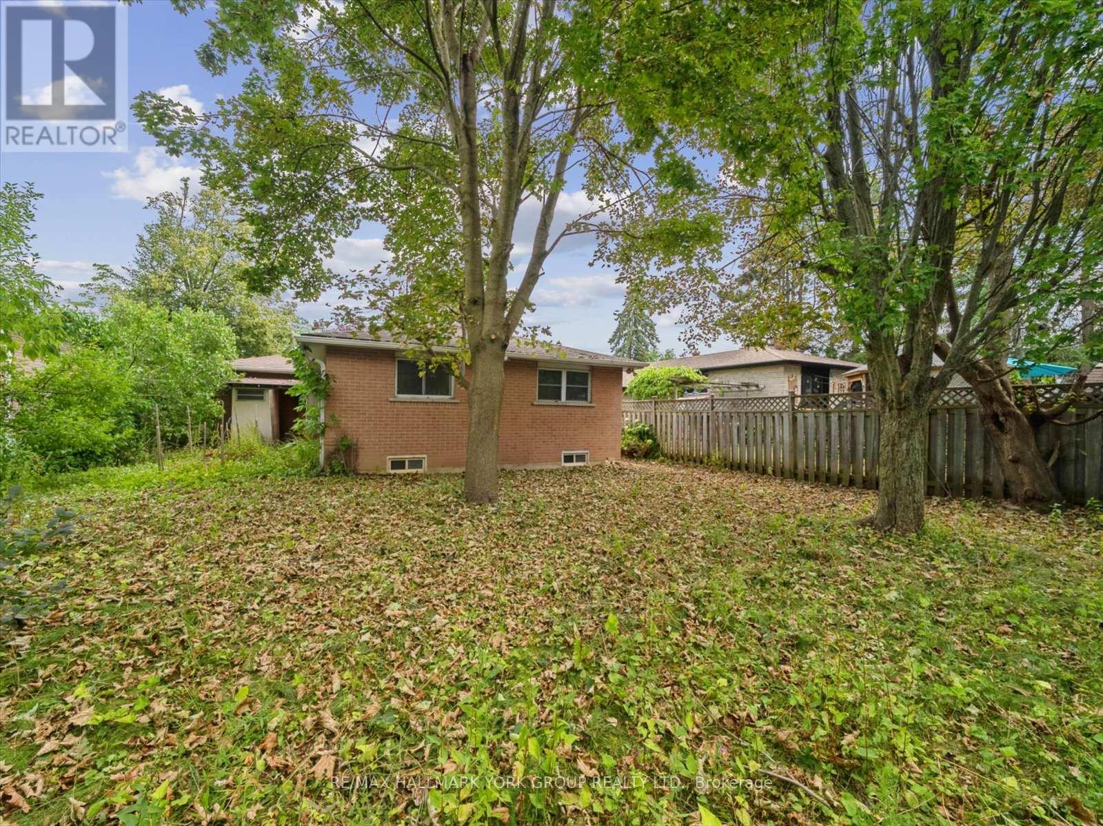 6 Glenecho Drive, Barrie, Ontario  L4M 4J3 - Photo 38 - S12466009