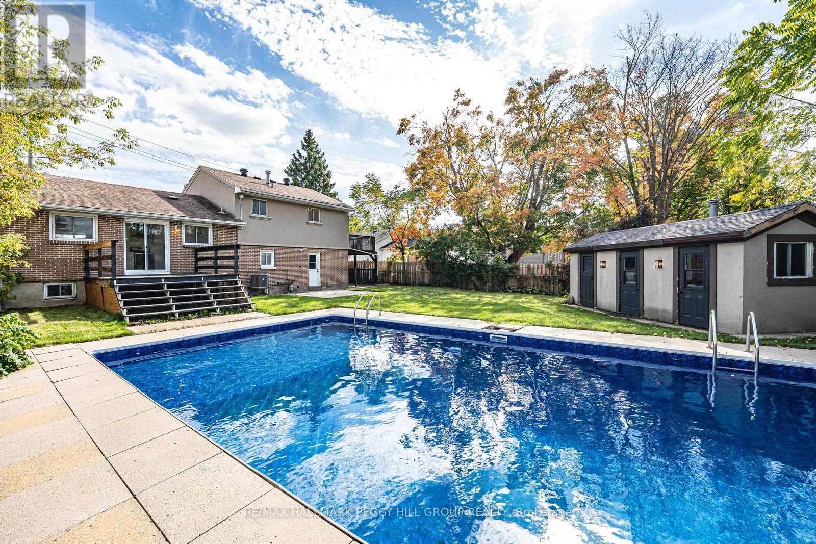262 Duckworth Street, Barrie, Ontario  L4M 3X2 - Photo 3 - S12466011