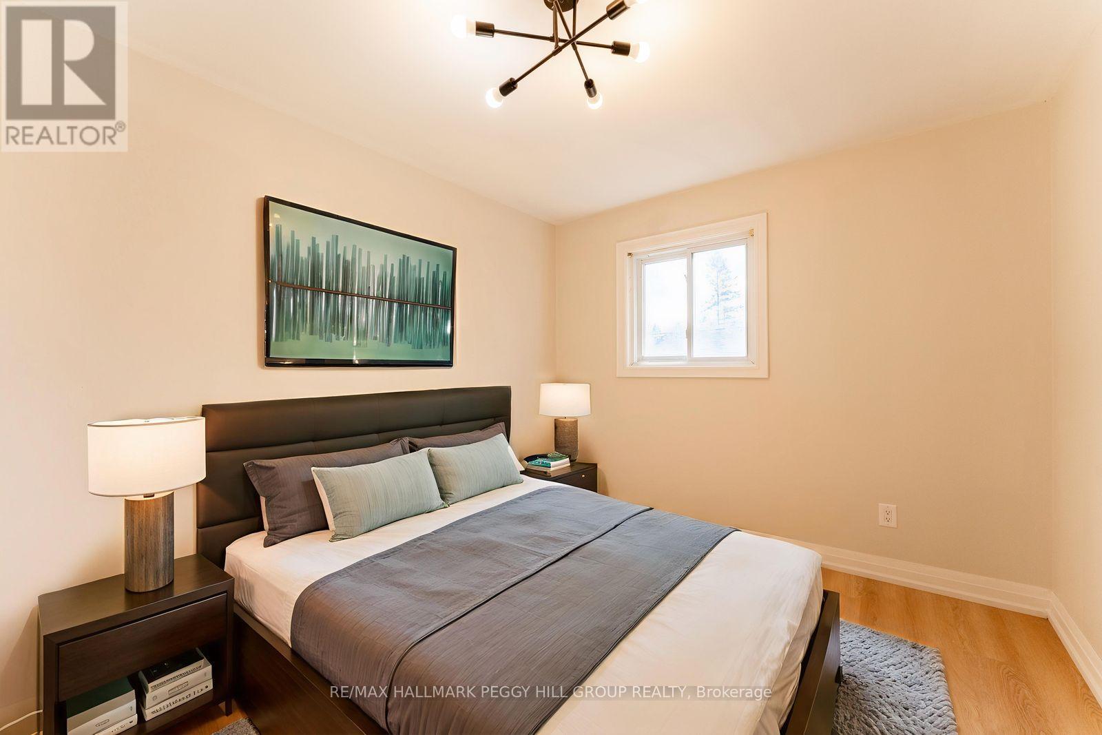 262 Duckworth Street, Barrie, Ontario  L4M 3X2 - Photo 9 - S12466011