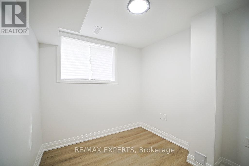 1 - 426 Veterans Drive, Barrie, Ontario  L4N 9G9 - Photo 11 - S12466015