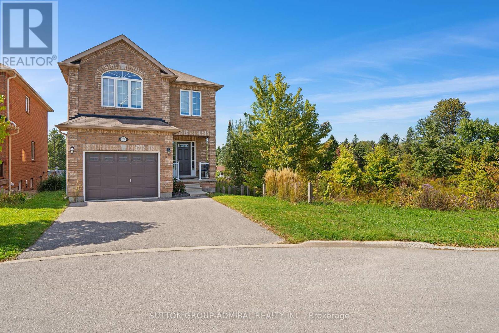29 CREW COURT, Barrie, Ontario