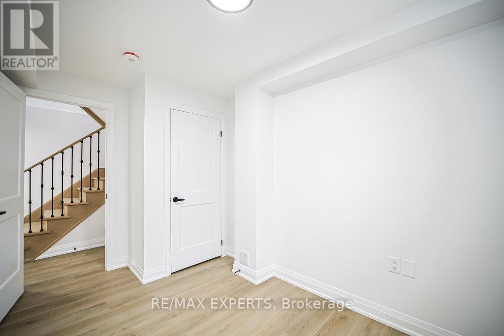 2 - 426 Veterans Drive, Barrie, Ontario  L4N 9G9 - Photo 11 - S12466019