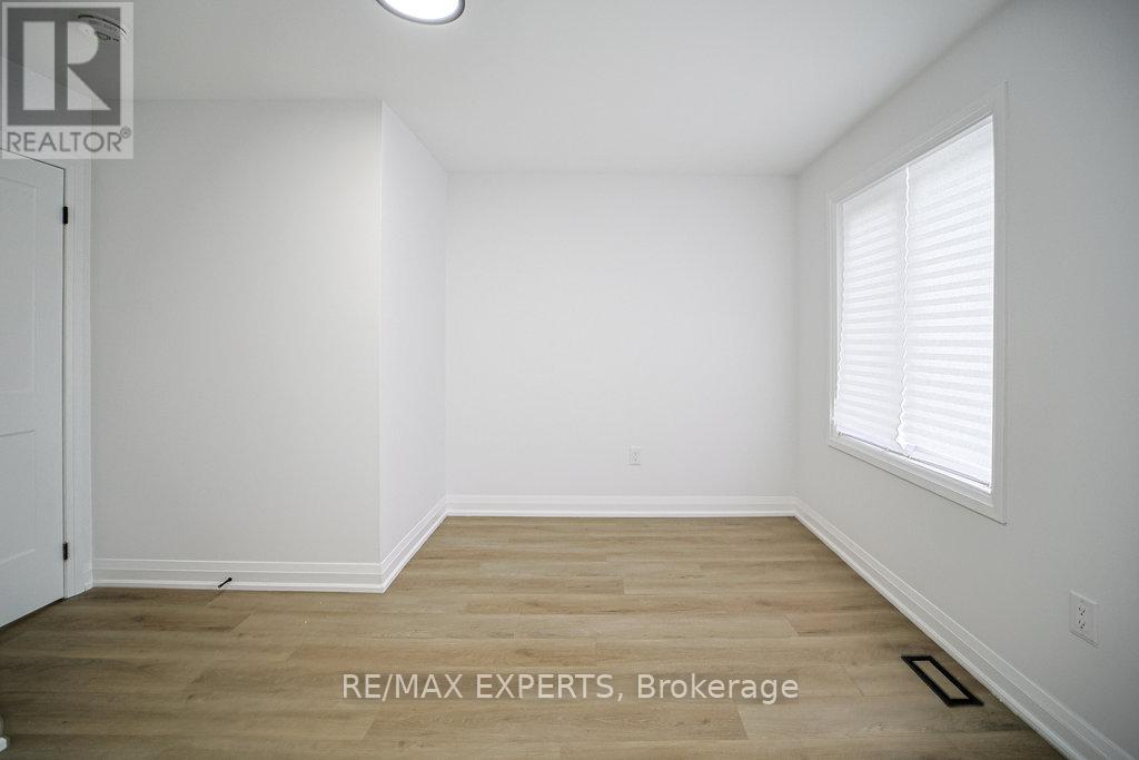 3 - 426 Veterans Drive, Barrie, Ontario  L4N 9G9 - Photo 10 - S12466023