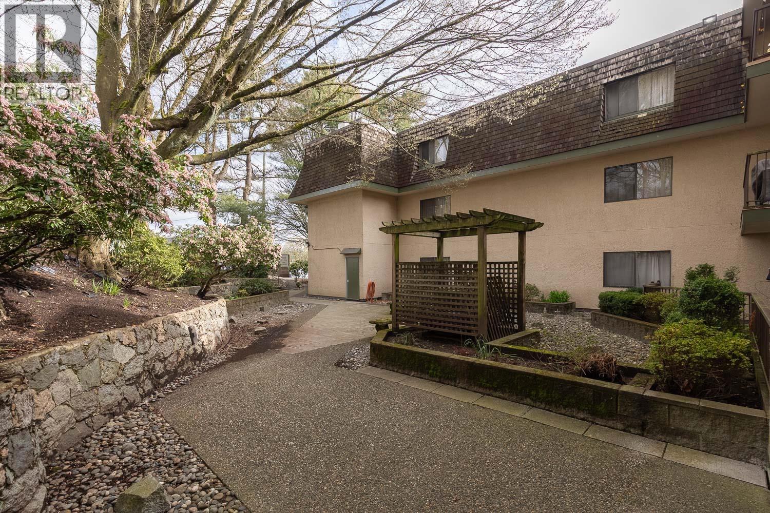 307 466 E Eighth Avenue, New Westminster, British Columbia  V3L 4L2 - Photo 18 - R3059087