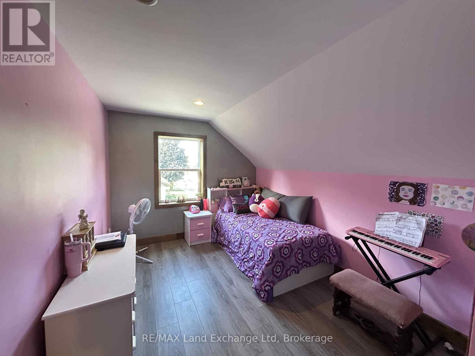 202 Union Street, North Huron, Ontario  N0M 1H0 - Photo 15 - X12466066