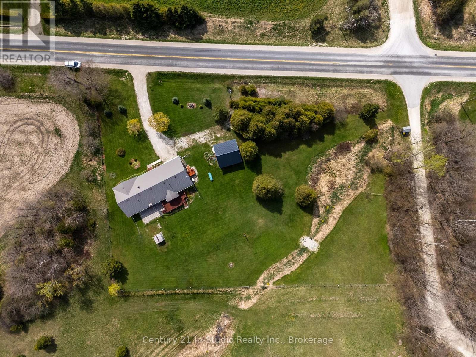 453157 Grey Road 2, Grey Highlands, Ontario  N0C 1L0 - Photo 13 - X12466091