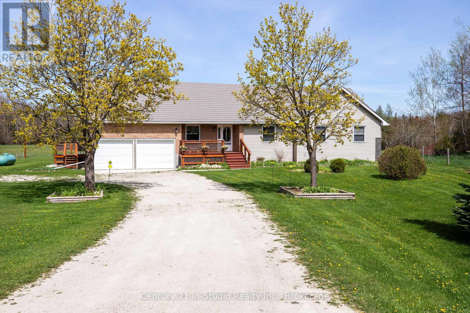 453157 Grey Road 2, Grey Highlands, Ontario  N0C 1L0 - Photo 2 - X12466091