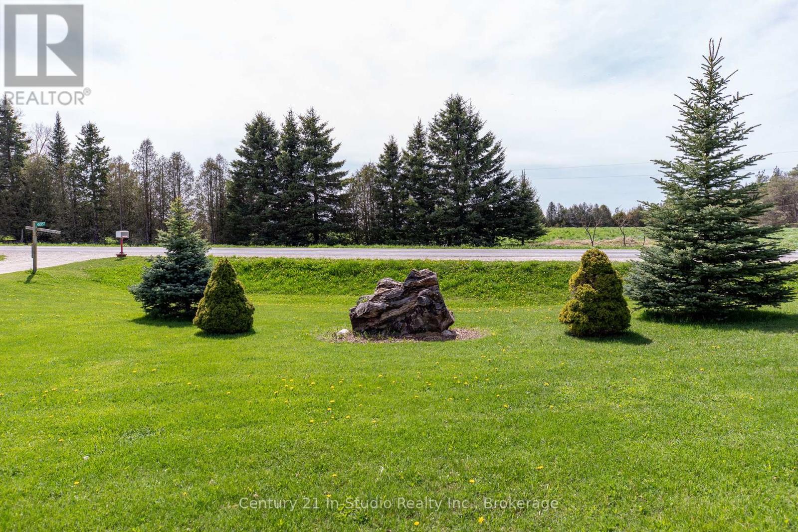 453157 Grey Road 2, Grey Highlands, Ontario  N0C 1L0 - Photo 49 - X12466091