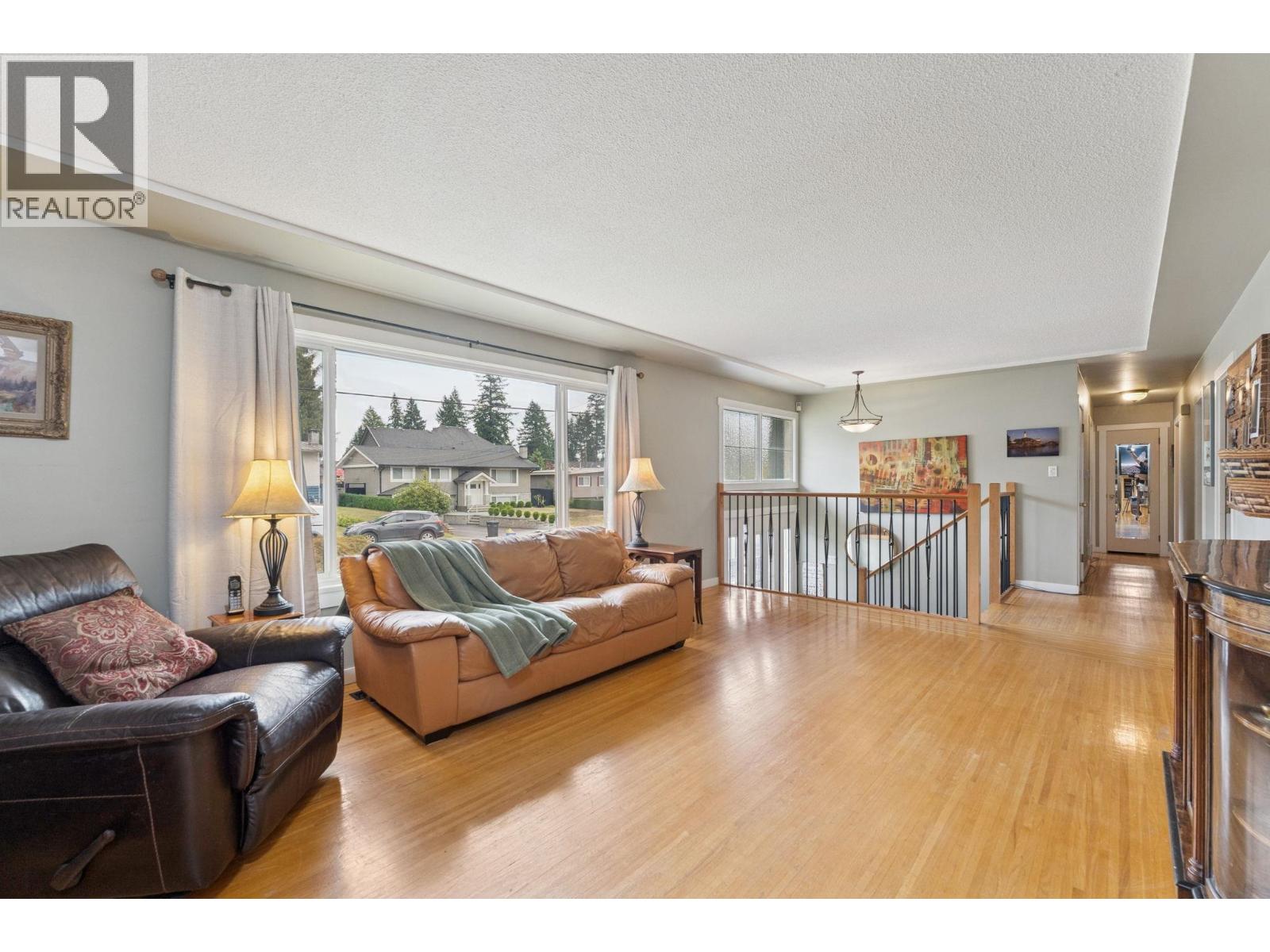 558 Draycott Street, Coquitlam, British Columbia  V3J 6M6 - Photo 4 - R3059112