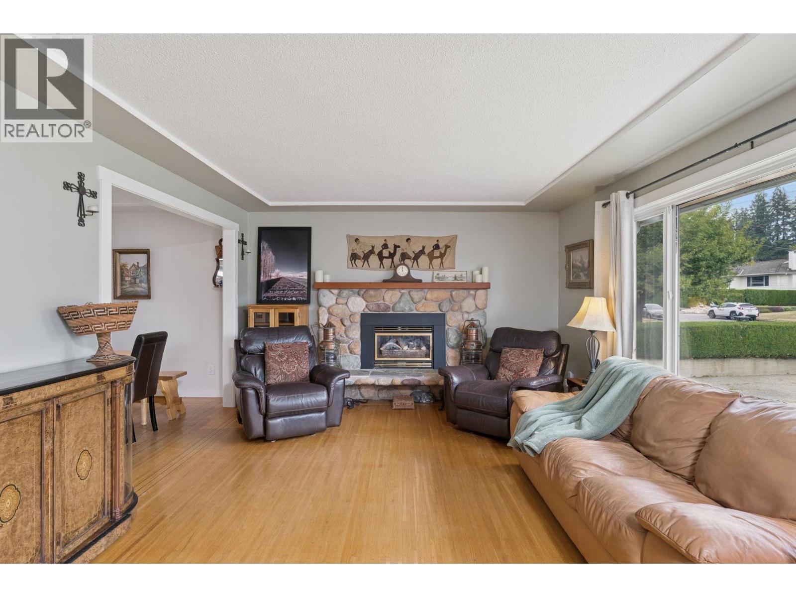 558 Draycott Street, Coquitlam, British Columbia  V3J 6M6 - Photo 5 - R3059112