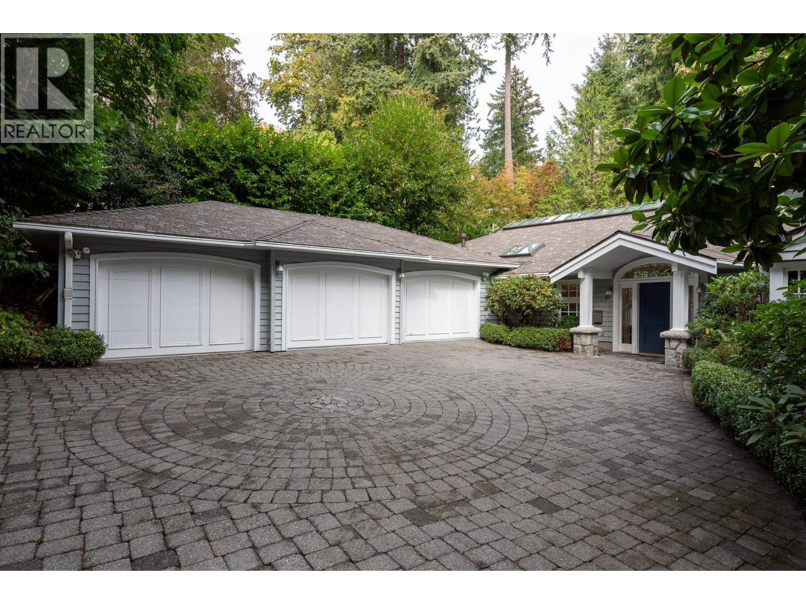 4708 Dogwood Lane, West Vancouver, British Columbia  V7W 1J1 - Photo 2 - R3059114