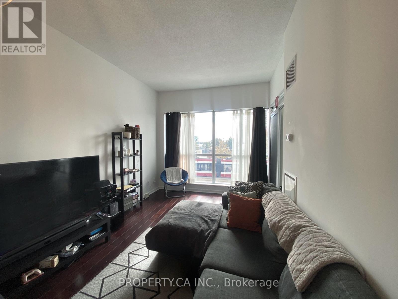 215 - 208 Queens Quay W, Toronto, Ontario  M5J 2Y5 - Photo 3 - C12464633