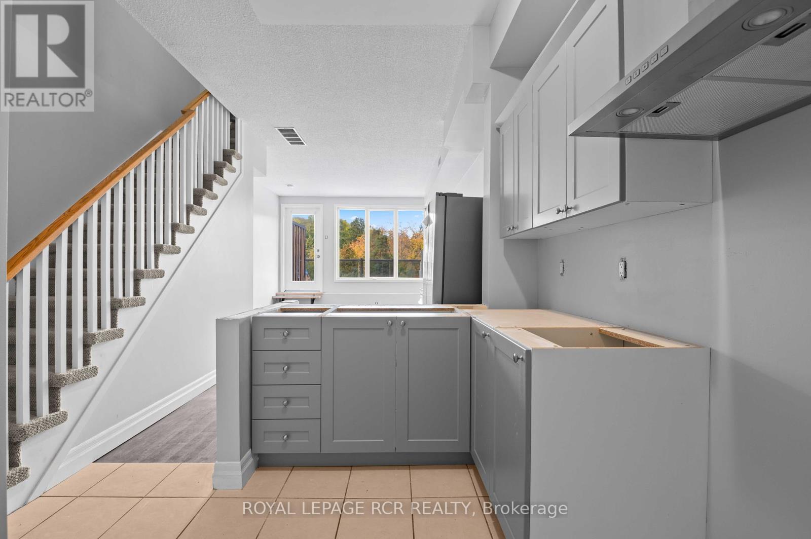 4 - 56 Queen Street N, Caledon, Ontario  L7E 1B9 - Photo 12 - W12465858