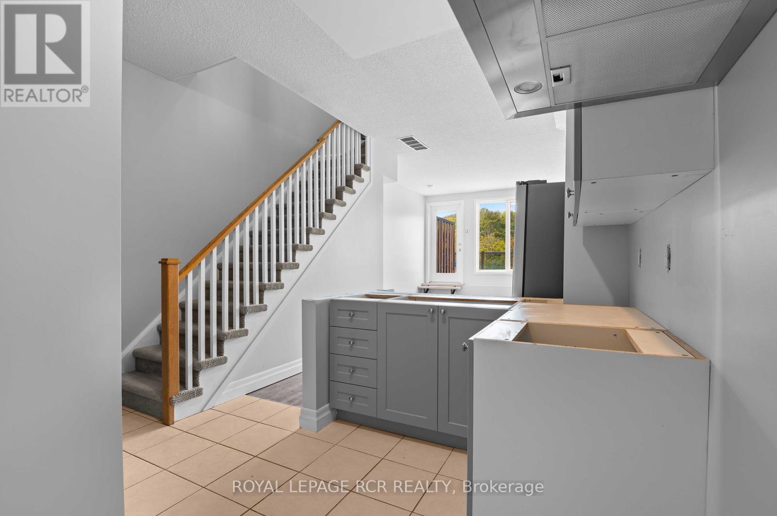 4 - 56 Queen Street N, Caledon, Ontario  L7E 1B9 - Photo 13 - W12465858