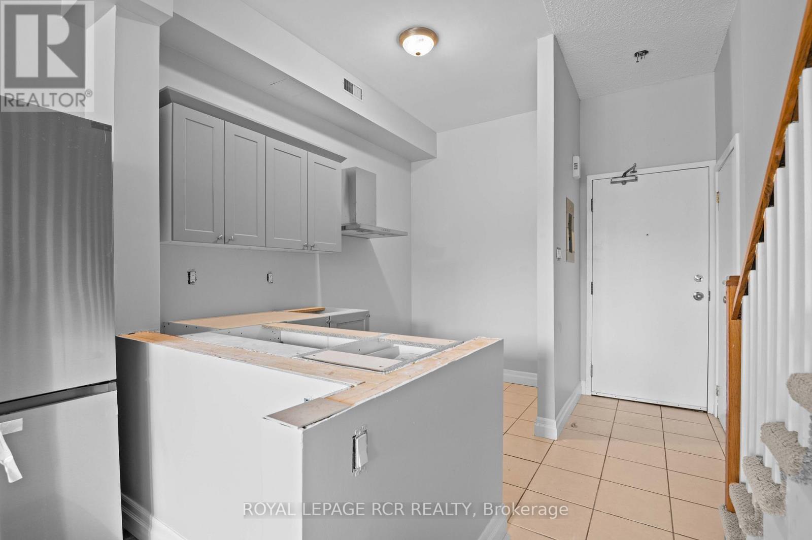 4 - 56 Queen Street N, Caledon, Ontario  L7E 1B9 - Photo 15 - W12465858