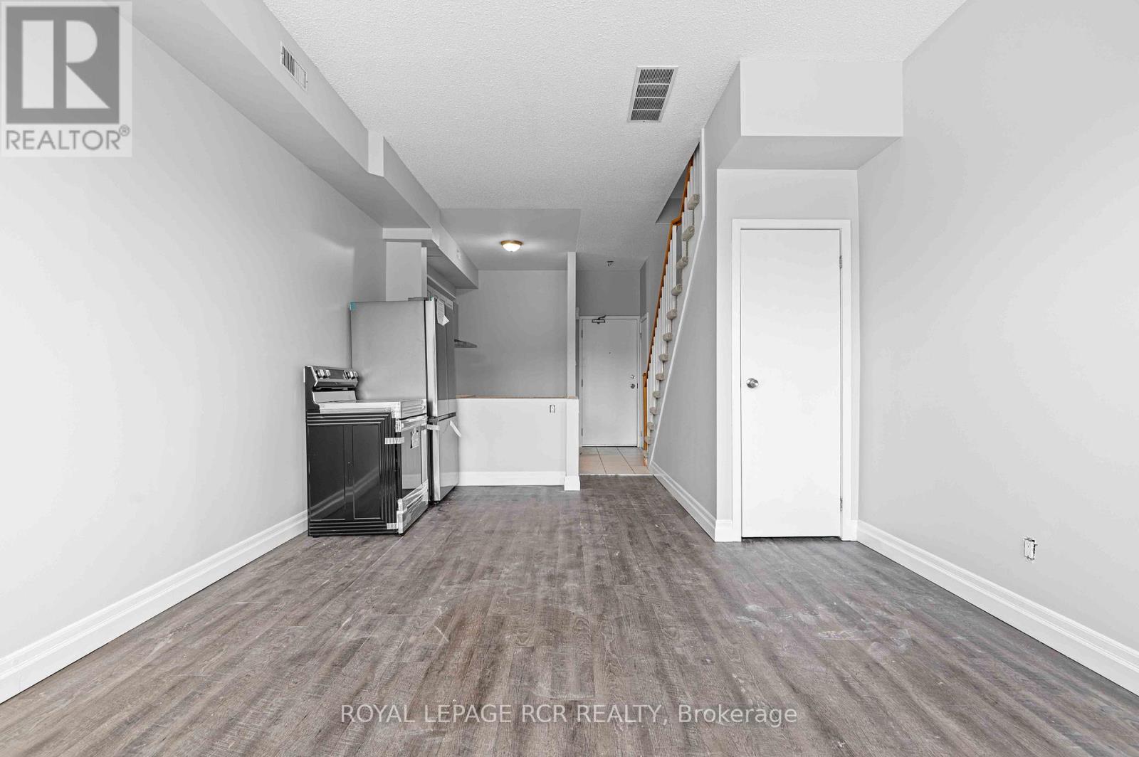 4 - 56 Queen Street N, Caledon, Ontario  L7E 1B9 - Photo 21 - W12465858