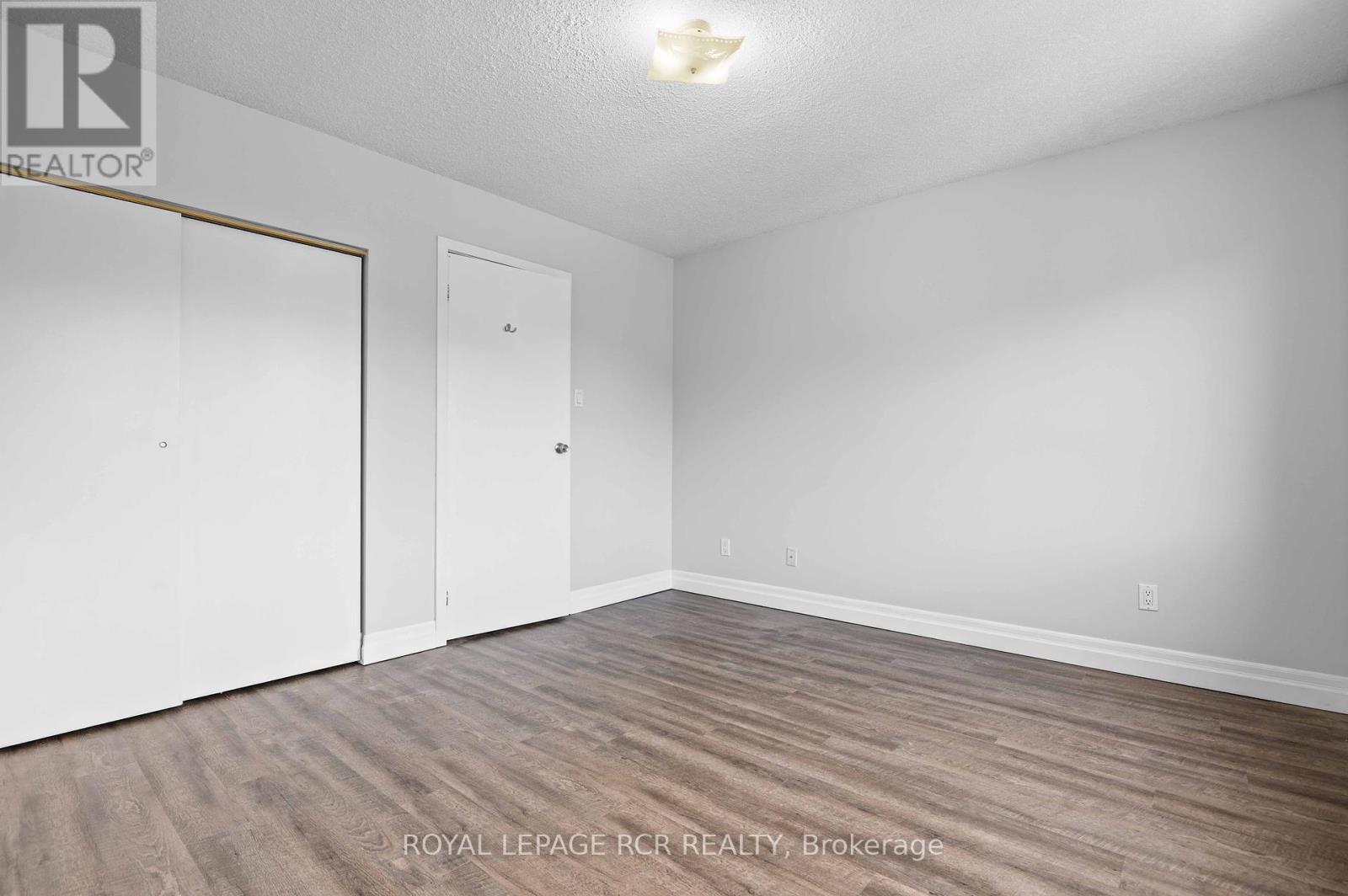 4 - 56 Queen Street N, Caledon, Ontario  L7E 1B9 - Photo 28 - W12465858