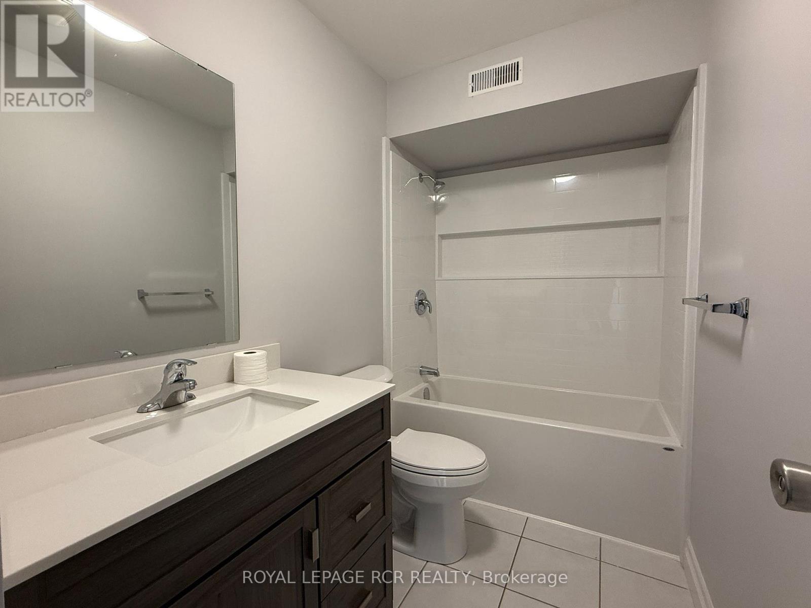 4 - 56 Queen Street N, Caledon, Ontario  L7E 1B9 - Photo 35 - W12465858