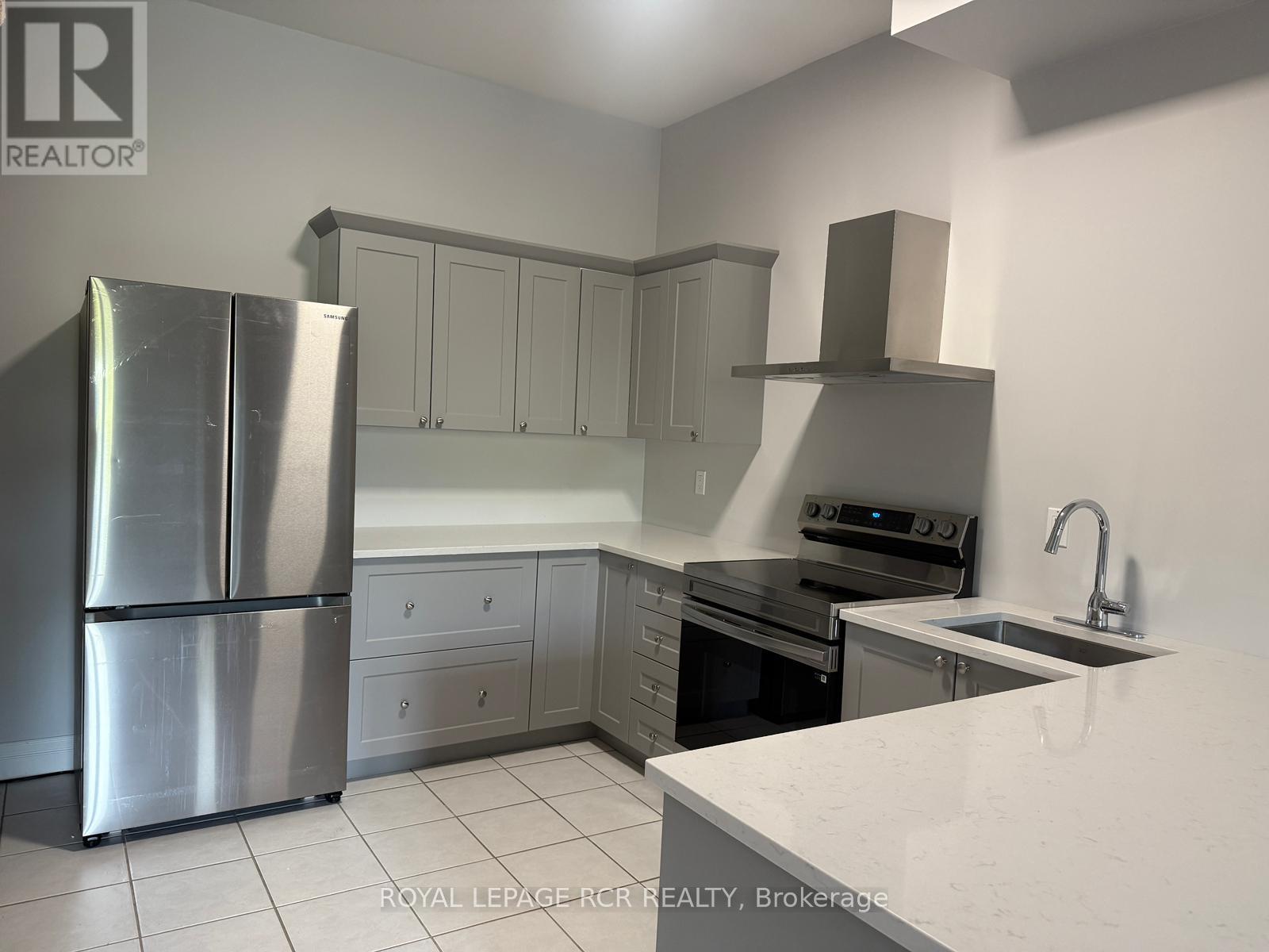 4 - 56 Queen Street N, Caledon, Ontario  L7E 1B9 - Photo 9 - W12465858