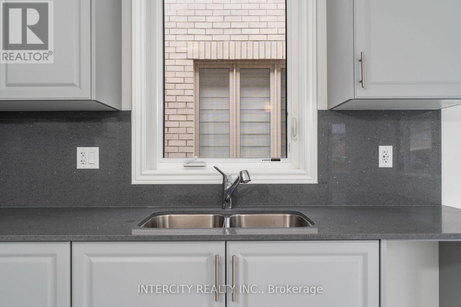Lot 19 - 9 Dolomite Drive, Brampton, Ontario  L6P 4R6 - Photo 20 - W12465908