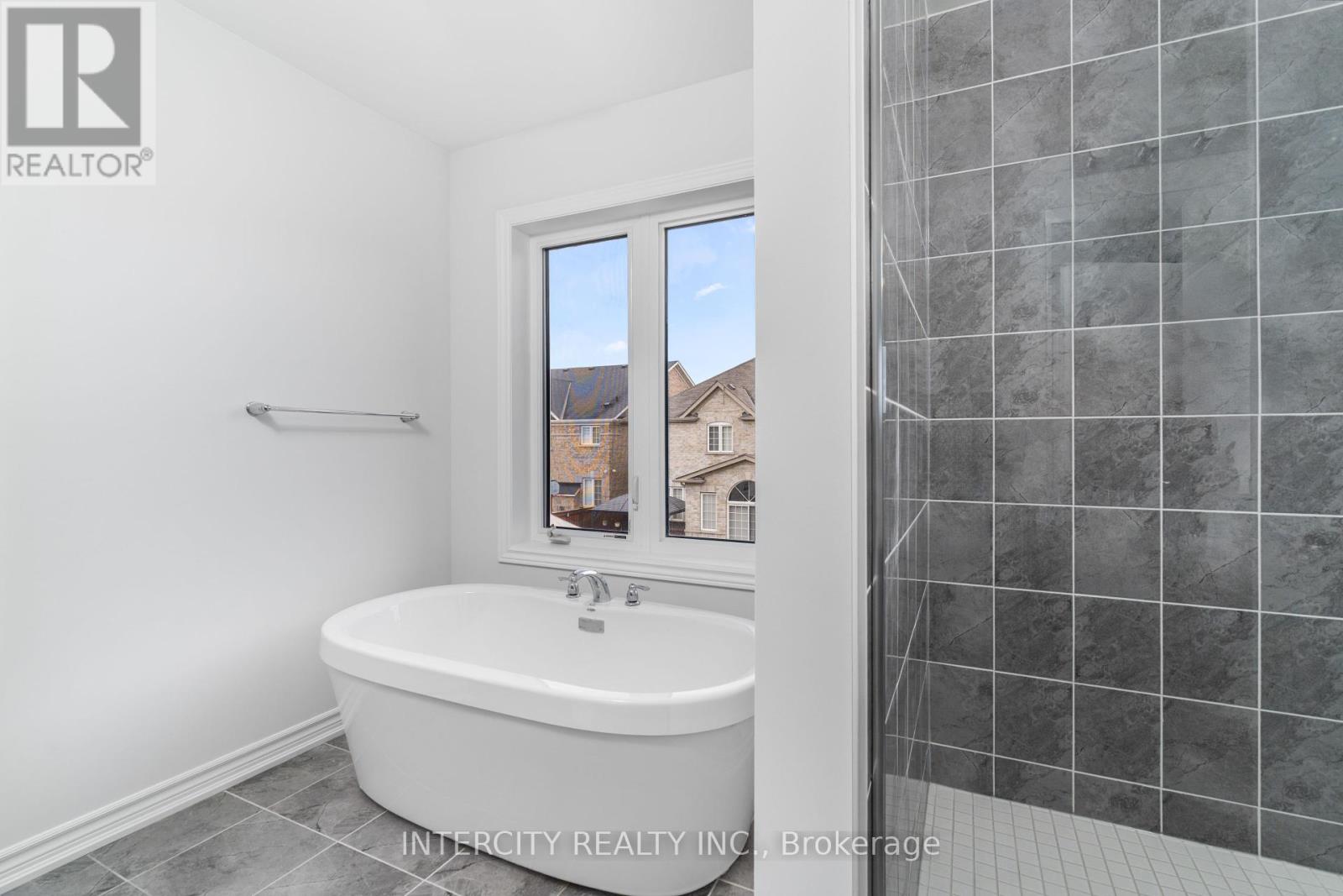 Lot 19 - 9 Dolomite Drive, Brampton, Ontario  L6P 4R6 - Photo 32 - W12465908