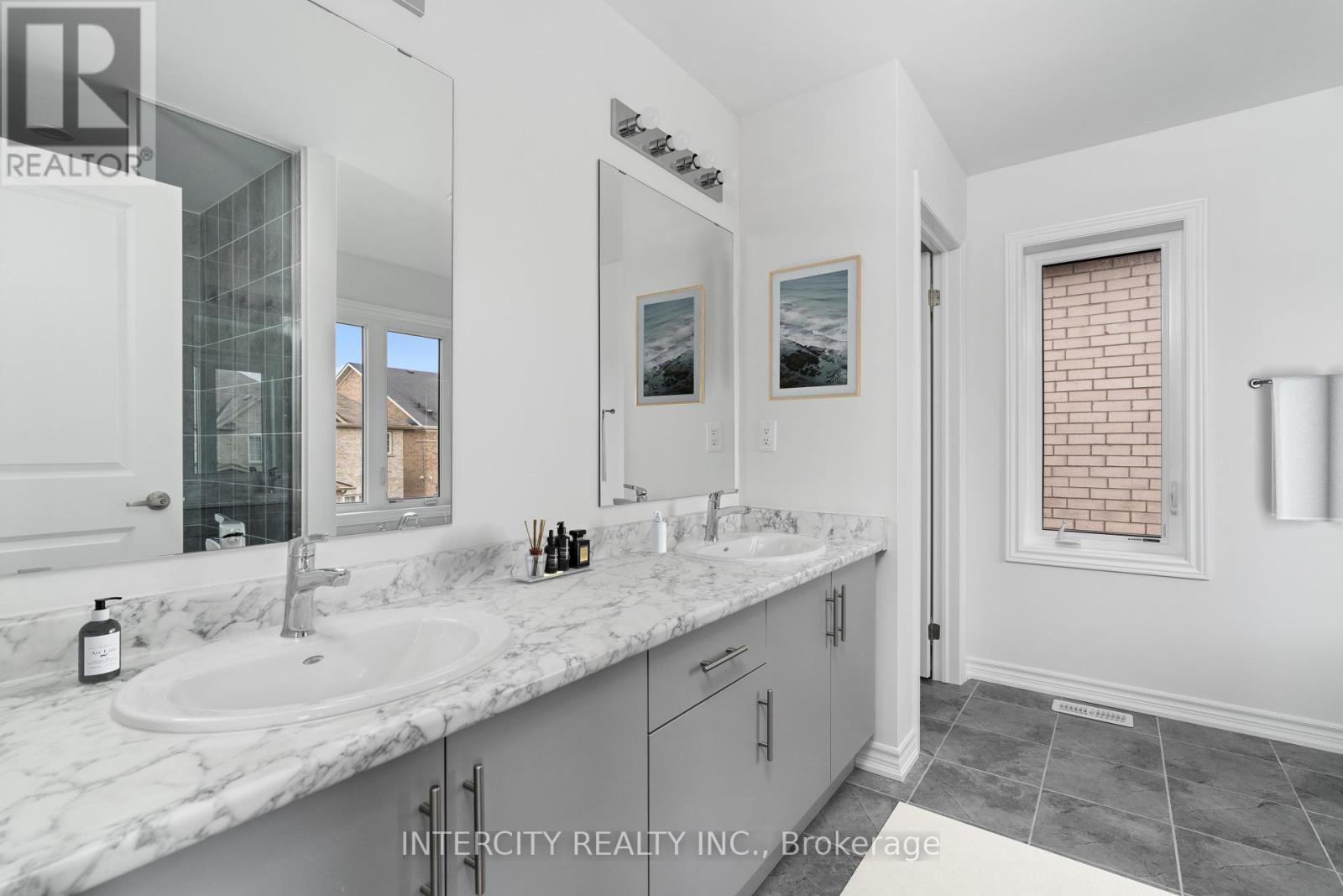 Lot 19 - 9 Dolomite Drive, Brampton, Ontario  L6P 4R6 - Photo 34 - W12465908