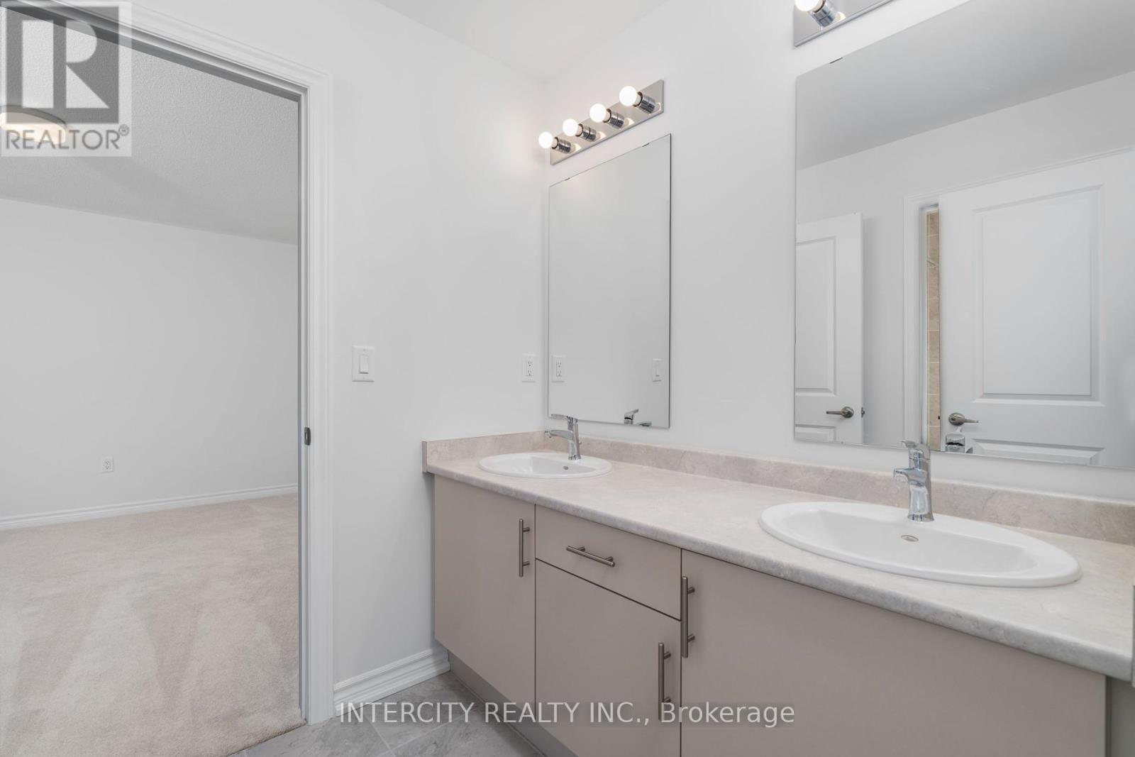 Lot 19 - 9 Dolomite Drive, Brampton, Ontario  L6P 4R6 - Photo 42 - W12465908