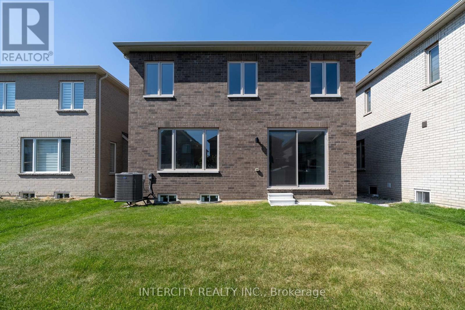 Lot 19 - 9 Dolomite Drive, Brampton, Ontario  L6P 4R6 - Photo 49 - W12465908