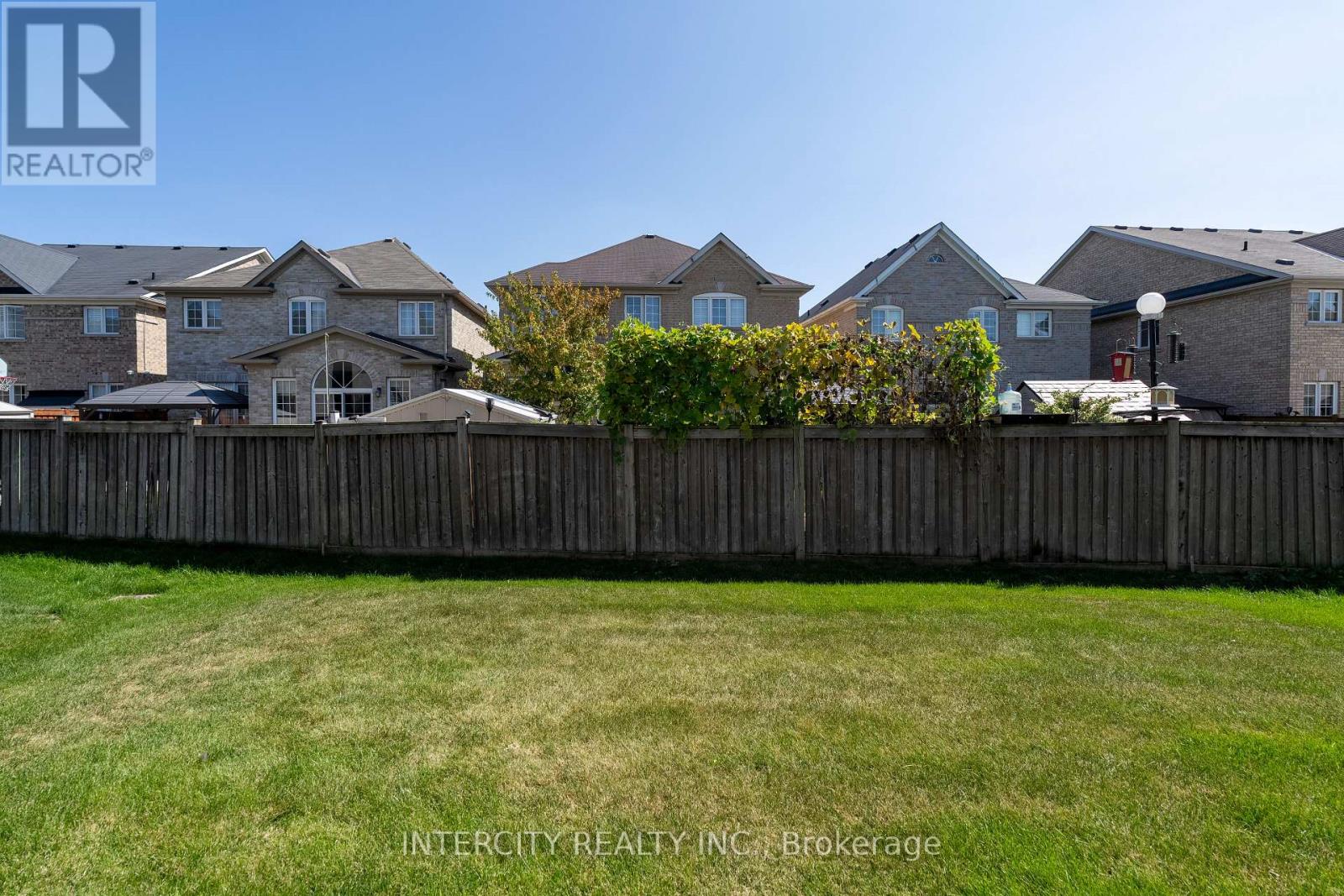 Lot 19 - 9 Dolomite Drive, Brampton, Ontario  L6P 4R6 - Photo 50 - W12465908
