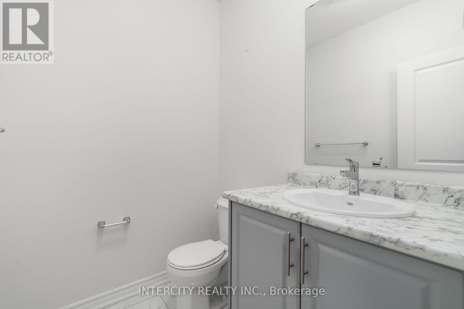 Lot 19 - 9 Dolomite Drive, Brampton, Ontario  L6P 4R6 - Photo 7 - W12465908