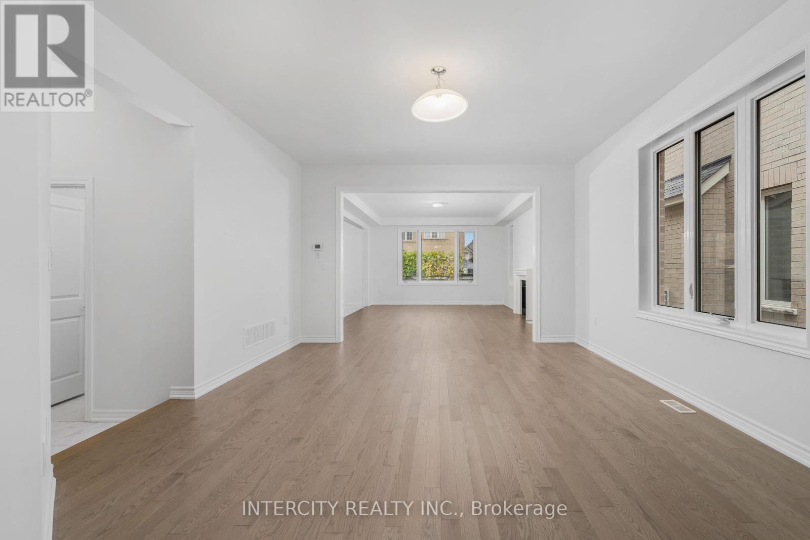 Lot 19 - 9 Dolomite Drive, Brampton, Ontario  L6P 4R6 - Photo 8 - W12465908