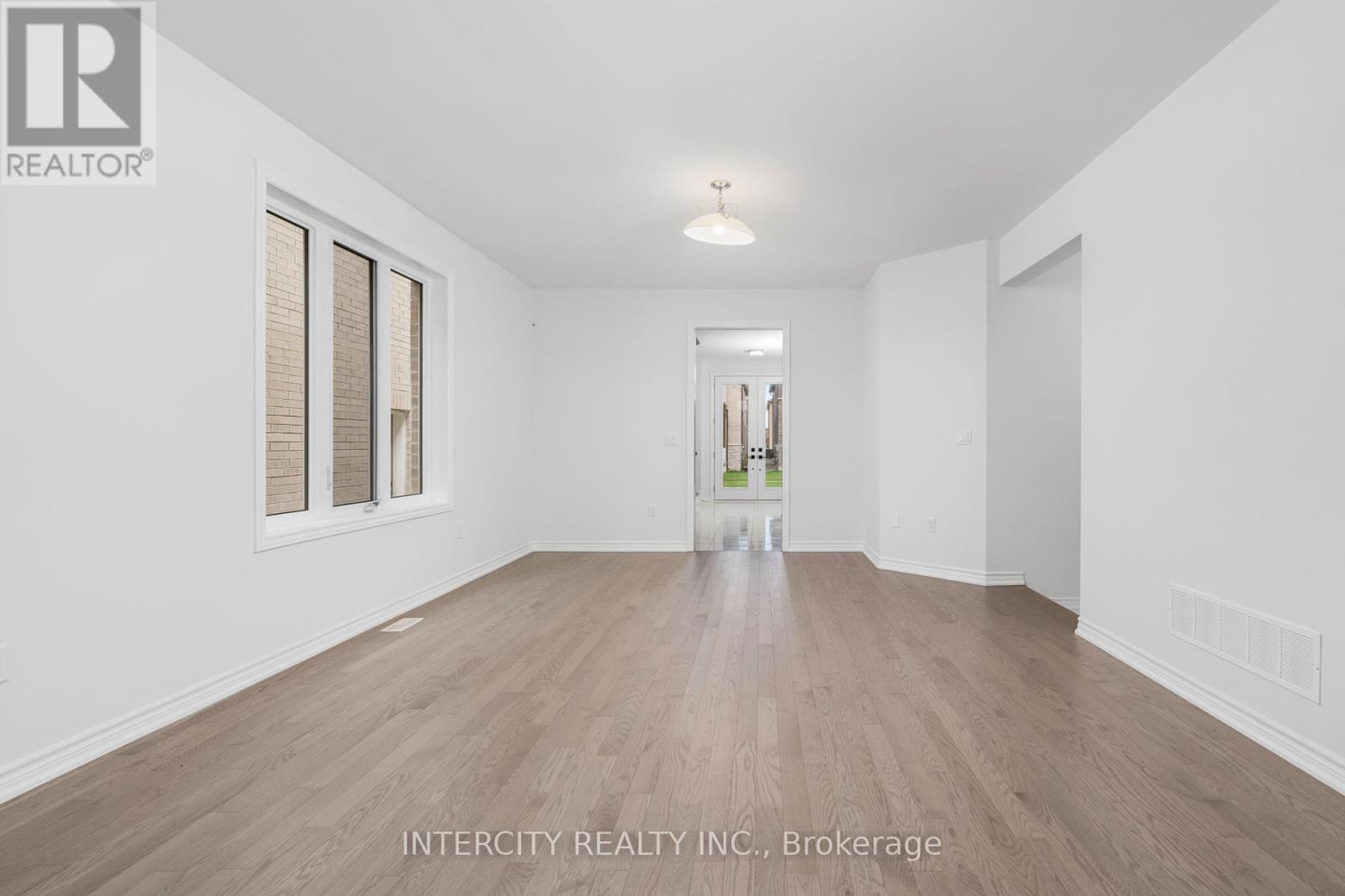 Lot 19 - 9 Dolomite Drive, Brampton, Ontario  L6P 4R6 - Photo 9 - W12465908