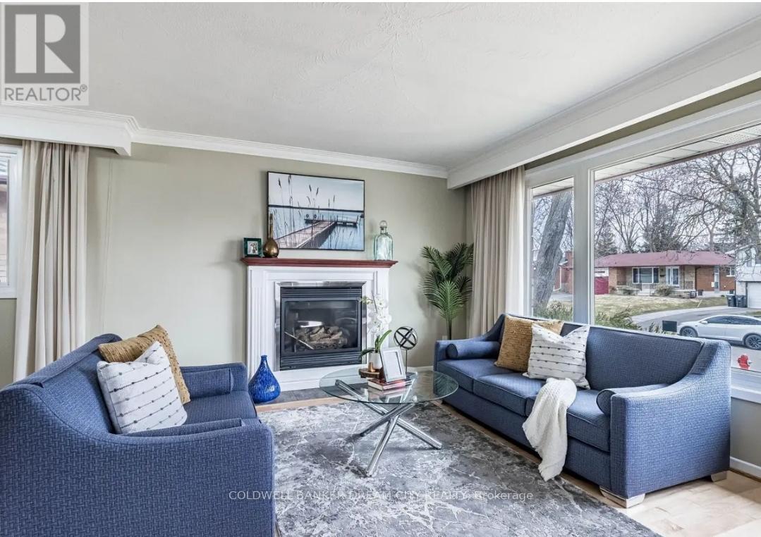 Upper - 231 Elizabeth Street S, Brampton, Ontario  L6Y 1S2 - Photo 4 - W12465912