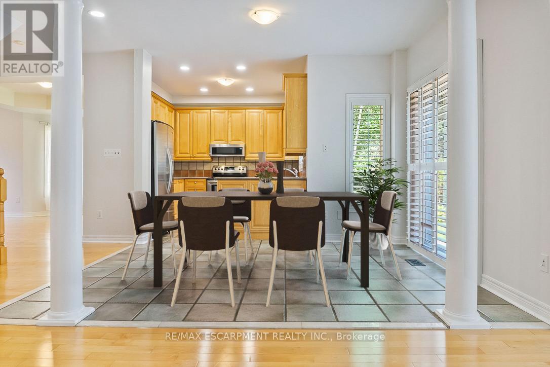 1146 Upper River Court, Mississauga (Meadowvale Village), Ontario  L5W 1C2 - Photo 15 - W12465972