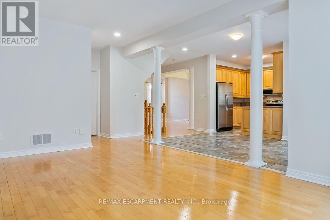 1146 Upper River Court, Mississauga (Meadowvale Village), Ontario  L5W 1C2 - Photo 20 - W12465972