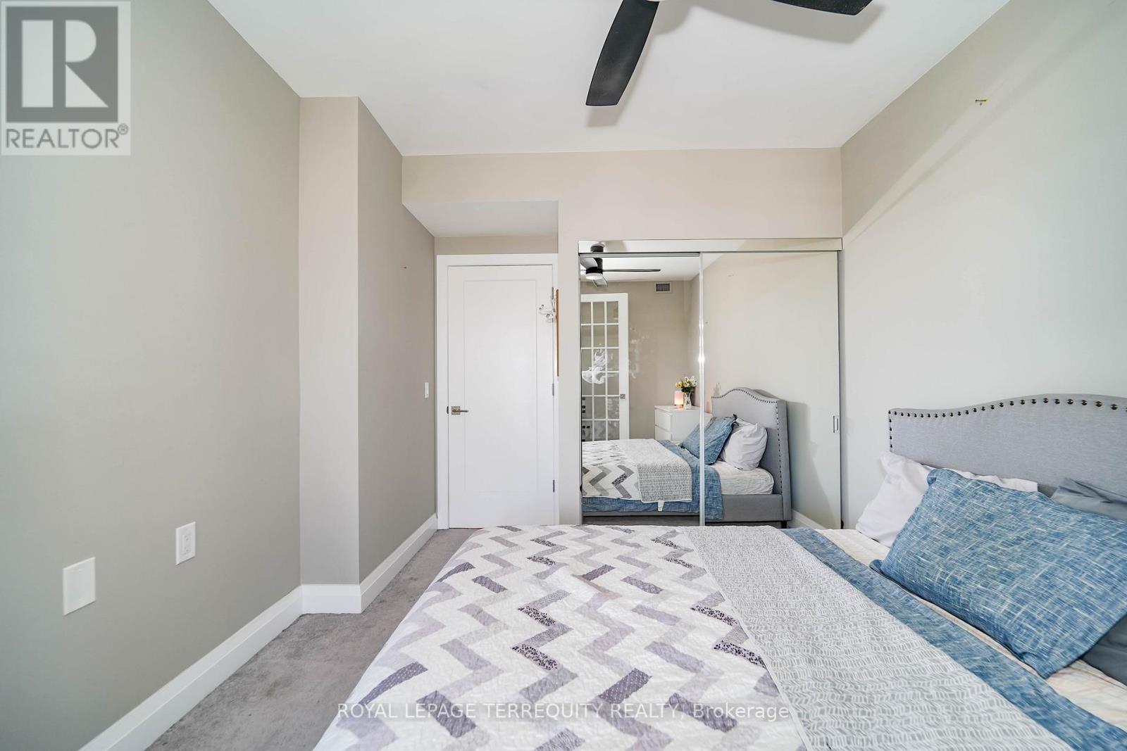 1402 - 200 Burnhamthorpe Road E, Mississauga, Ontario  L5A 4L4 - Photo 19 - W12465979