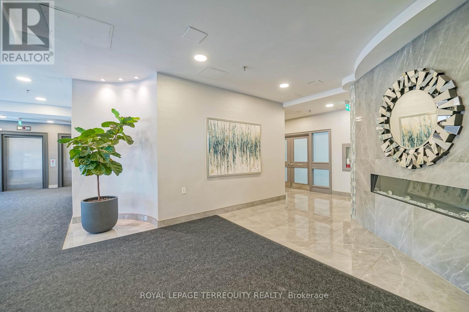 1402 - 200 Burnhamthorpe Road E, Mississauga, Ontario  L5A 4L4 - Photo 33 - W12465979