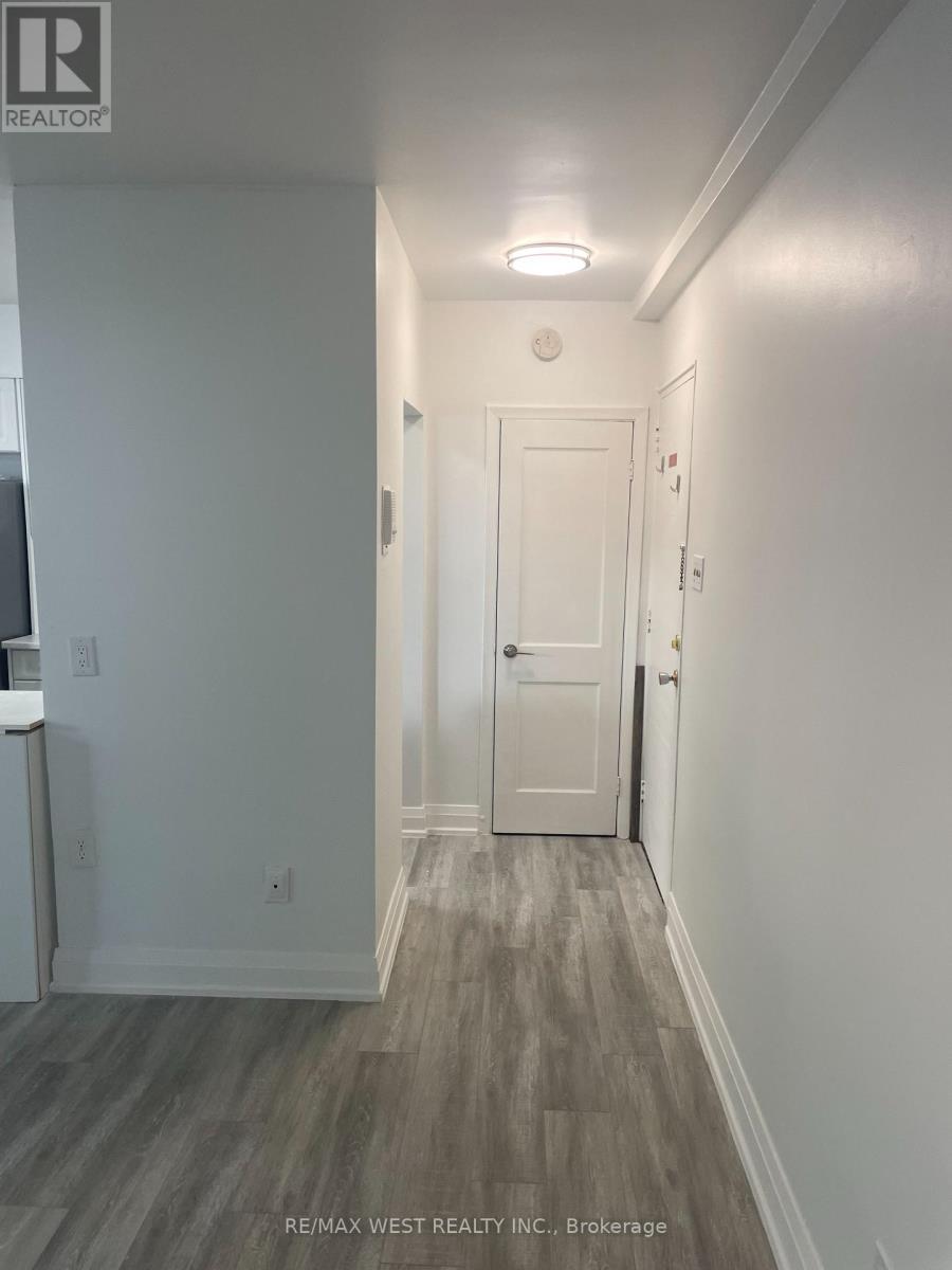 Unknown Address, ,     - Photo 2 - W12465995
