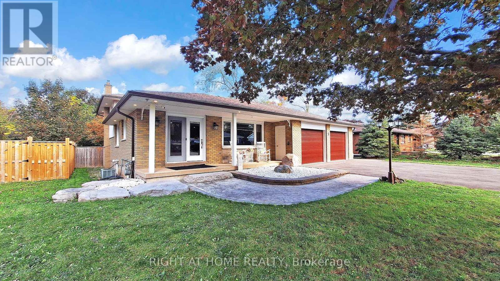 5 GLENDALE AVENUE, Essa, Ontario