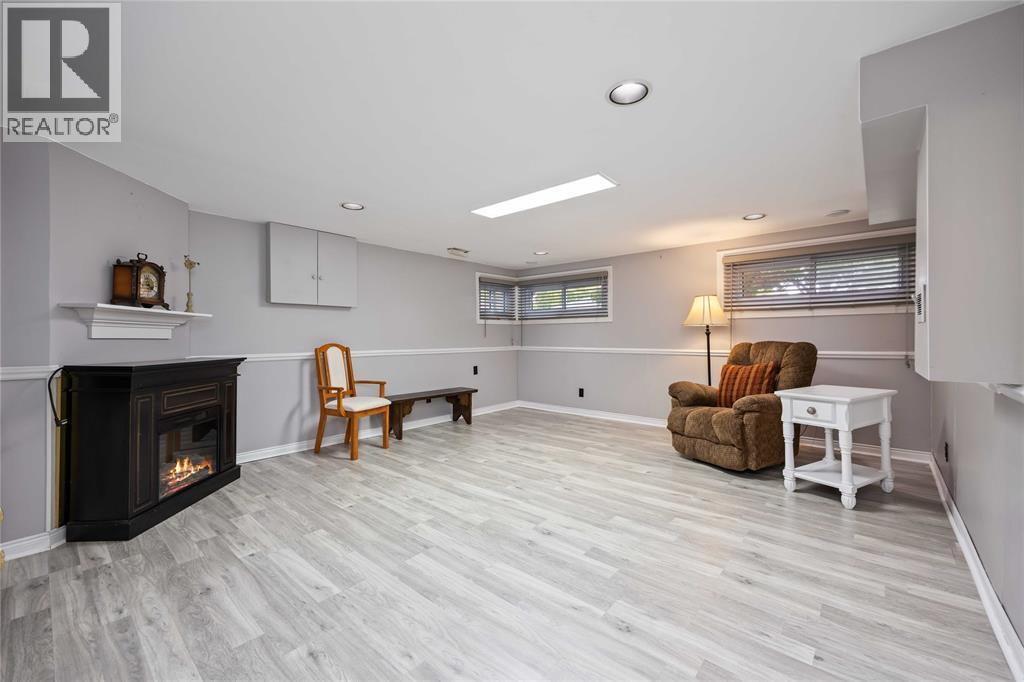 53 Vimy Crescent, Sarnia, Ontario  N7S 1J7 - Photo 11 - 25026343