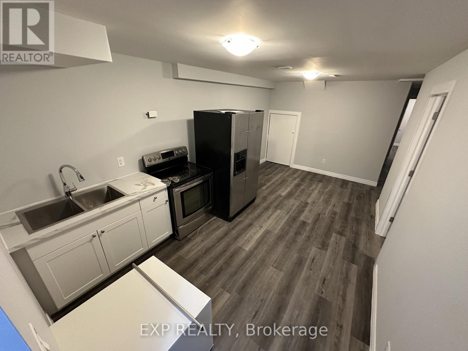 Basement Unit - 99 Oaktree Drive, Haldimand, Ontario  N3W 0C8 - Photo 3 - X12465897